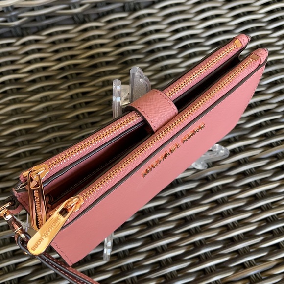 Michael Kors Large Double Zip Wallet Wristlet - Picture 3 of 16